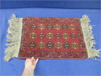 small mid-east wool rug - 16in x 25in