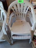 3 X'S BID PLASTIC STACKING OUTDOOR CHAIRS