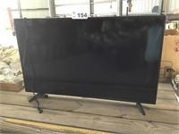 SAMSUNG 42 inch FLAT SCREEN TV W REMOTE