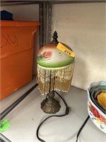 VTG FRINGED BOUDOIR FLASS SHADE LAMP