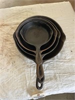 (4) Wagner cast iron skillets
