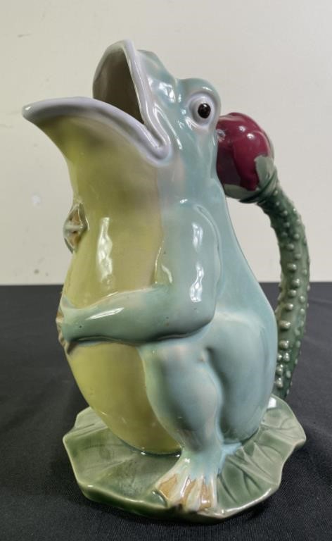 Majolica Hand Painted Ceramic Frog Pitcher (B)