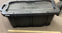 Large Husky tote on wheels with lid