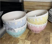 The JM Smucker Company Ice Cream Bowl Set