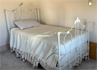 Twin Bed w/Iron Frame & Bedding (UB)