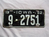 1952 Iowa license plate