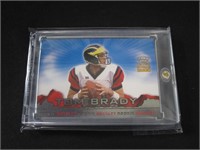 2000 CROWN ROYALE TOM BRADY ROOKIE CARD