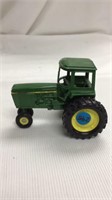 John Deere tractor 1/32 ertl