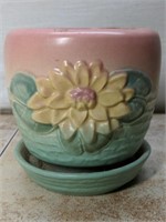Hull Art Water Lily Planter