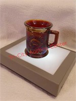 2 1/2 inch Ruby iridized mug, Heart of American