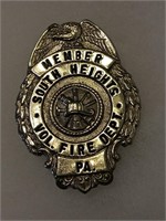 member South Heights Pa vol fire dept badge. Vtg