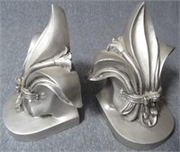 FLEUR DI LIS BOOKENDS