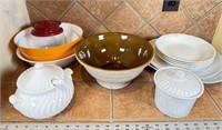 Miscellaneous dishes mixing bowls gravy bowl