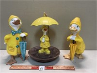 FUN RESIN TYPE OF RAINY DUCK FIGURES OUTDOOR DECOR