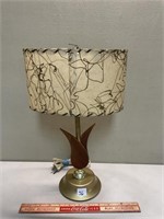 MID-CENTRY TEAK FIBERGLASS SHADE ACCENT LAMP