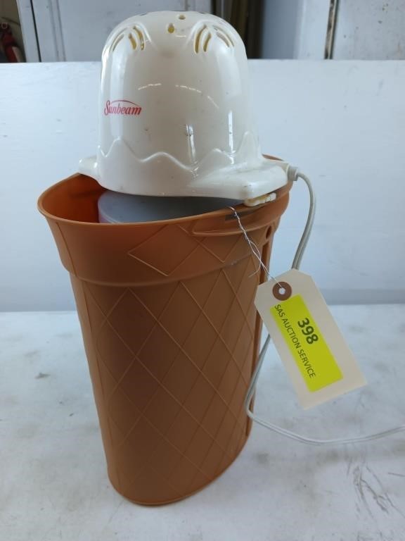 Sunbeam electric ice cream freezer, works