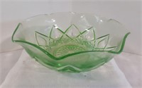 Beautiful Anchor Hocking Atlas Uranium Glass Bowl