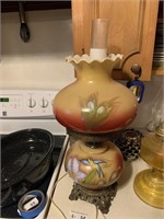 Vintage Hurrican Gone With The Wind Lamp