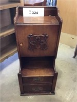 OAK FLOOR CABINET