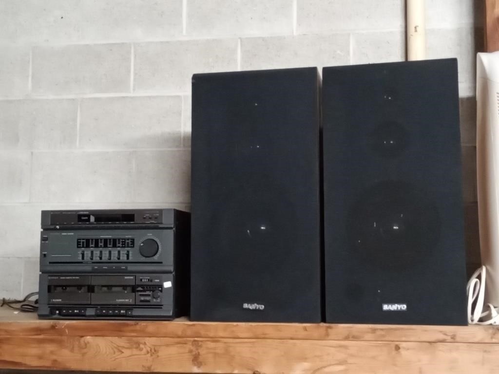 Hitachi stereo & Sanyo speakers