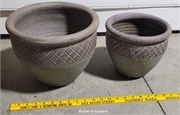 Pair heavy terracotta flower pots