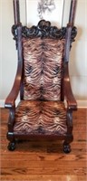 Stunning Large Tiger Print King Queen Chair
