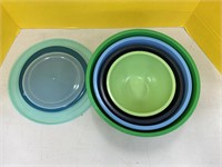 GHP Covered Dishes, 4 Bowls 3 Lids