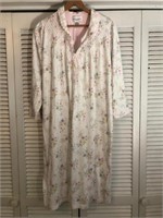 VINTAGE BALI STUDIO FLORAL NIGHTGOWN MEDIUM