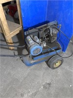 Blanchard air compressor runs nice comes with a