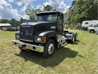 1832) '95 Mack CH613 Mack Diesel w/1.1M miles