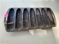 Cast  iron cornstick pan