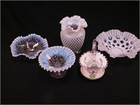 Five pieces of opaque glass, some Fenton