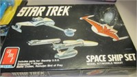 STAR TREK SPACE SHIP SET MODELS