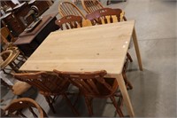 TABLE WITH FOUR CHAIRS