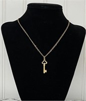 Gold fill Krementz skeleton key necklace 15 inch
