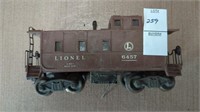 Lionel 6457 caboose "O" gauge (loose wheel