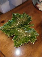 Green ceramic oakleaf tray 10"