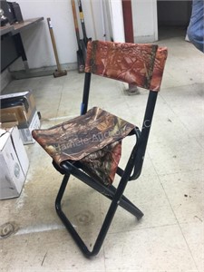 Folding hunting seat