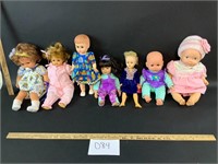 Lot of 7 dolls-see description