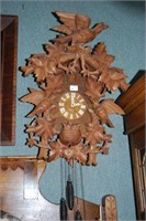 Large cuckoo clock in natural finish bird motif