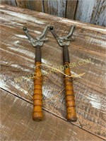 Set of 2 Winchester Hand Trap Throwers
