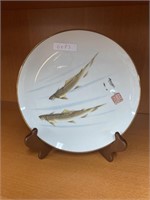 JYOTO white round plate fish design 9.5in.