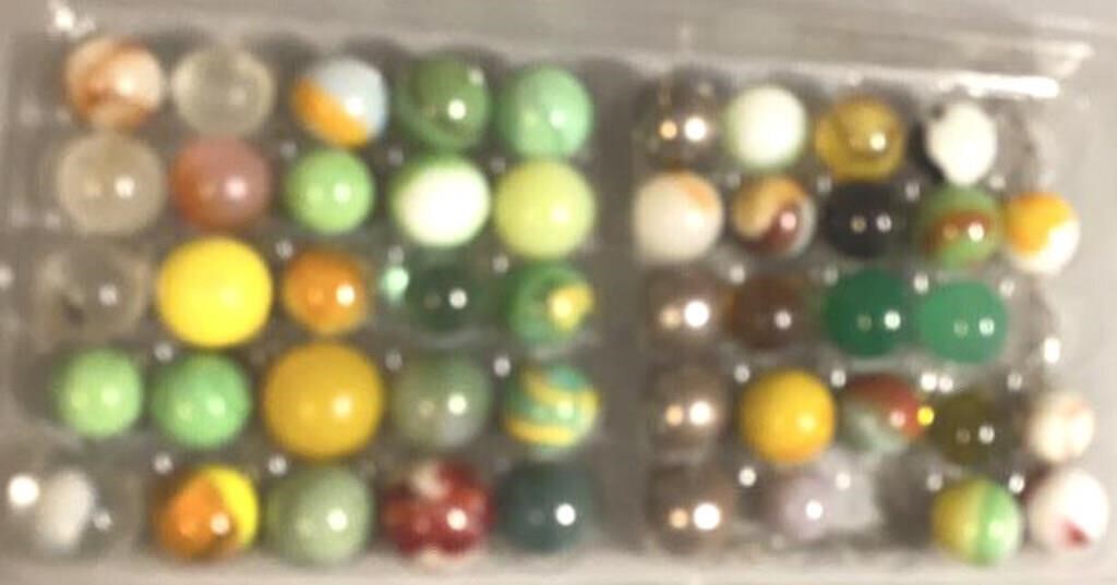 Tray of 40+ Vintage Marbles