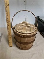 Decorative ceramic basket canister with lid has