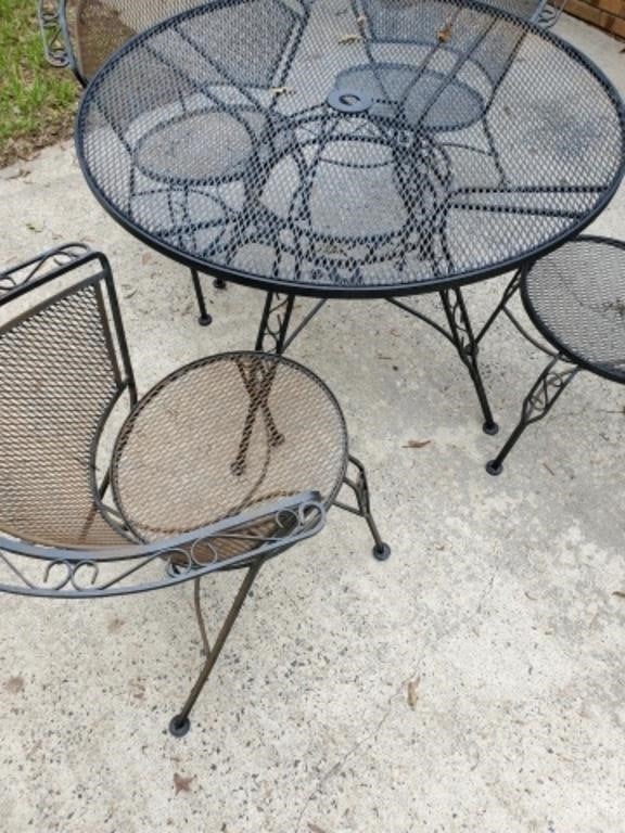 Outdoor Wrought Iron Dining Table Chairs