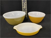 Group of Vintage Pyrex Dishes