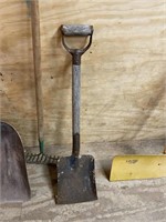 Flat Shovel