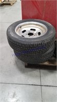 Pair of tires on rims: P205/65R15