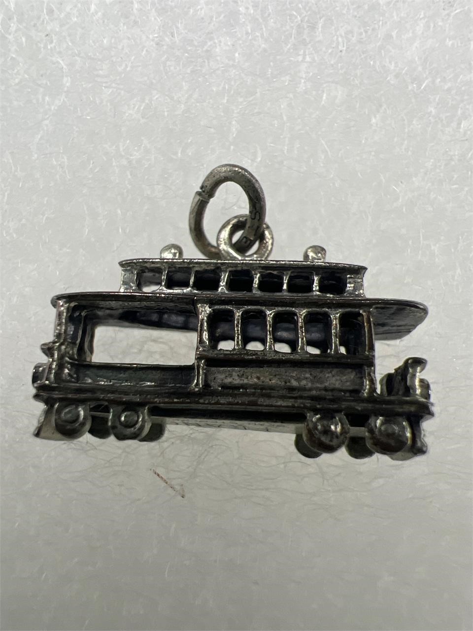 3.3 g Sterling silver vintage San Francisco charm