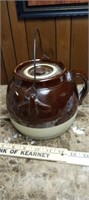 Vintage 2 quart handmade brown glazed bean pot